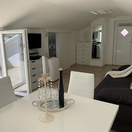 Magazin Apartment *